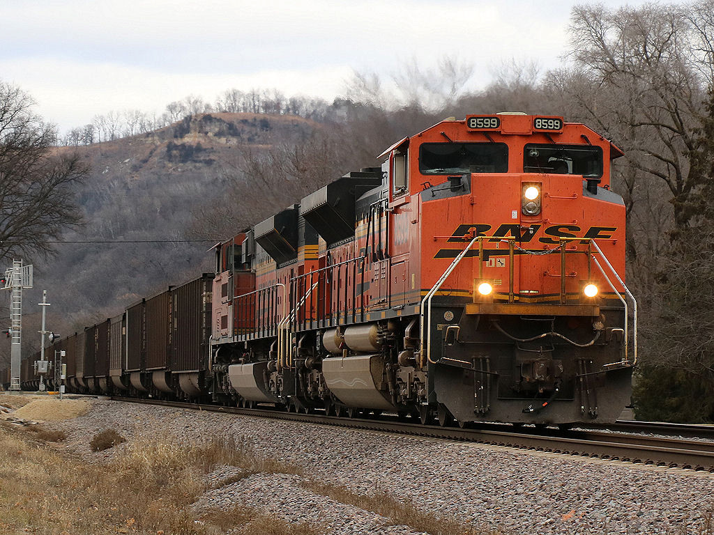 BNSF 8599